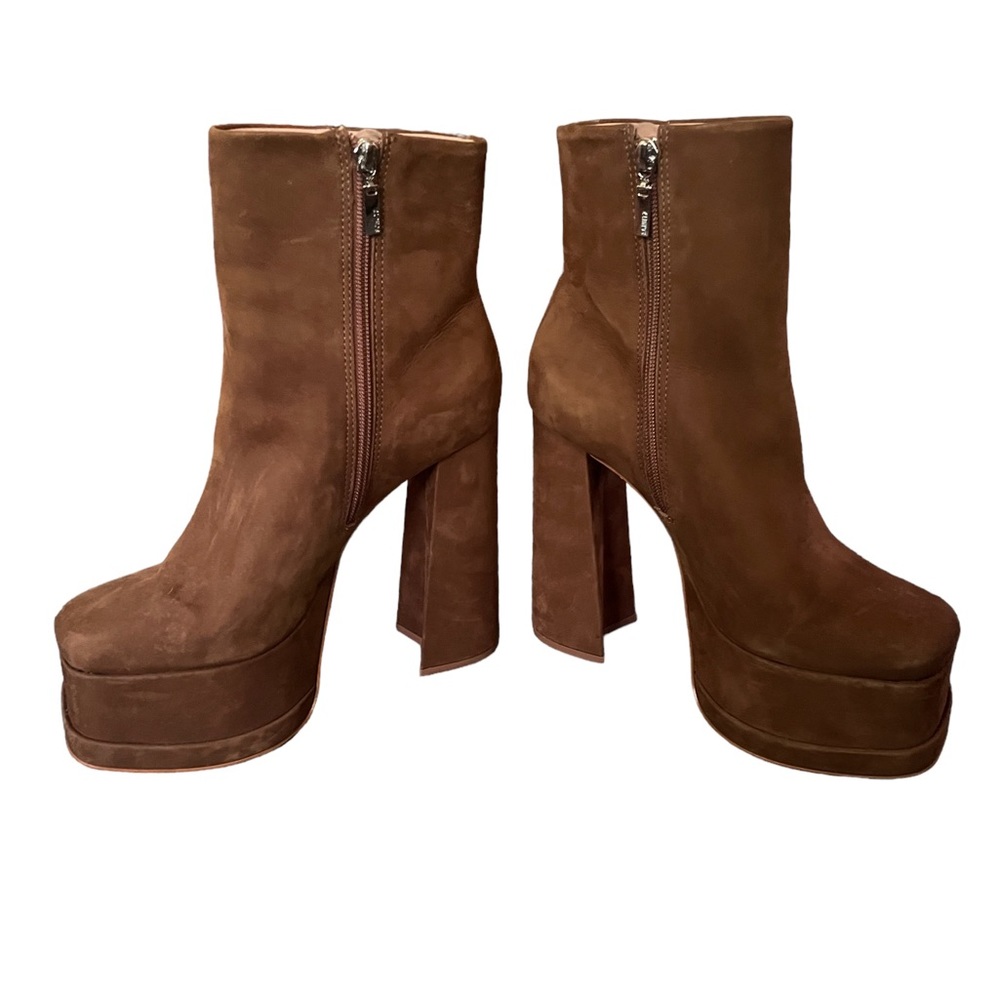 Suede Selene block heel schutz size 8.5